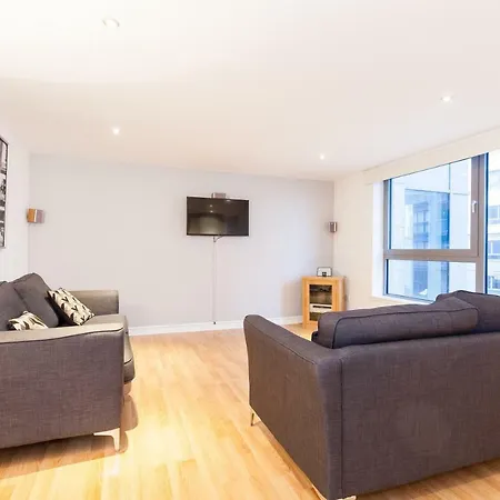 Modern Two Bedroom Apartments Edinburgh Exterior photo
