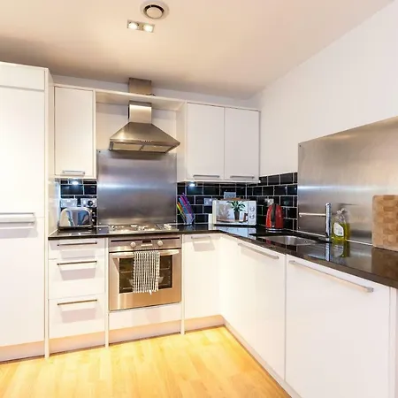 Modern Two Bedroom Apartments Edinburgh Exterior photo