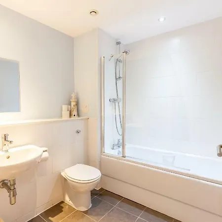 Modern Two Bedroom Apartments Edinburgh Exterior photo