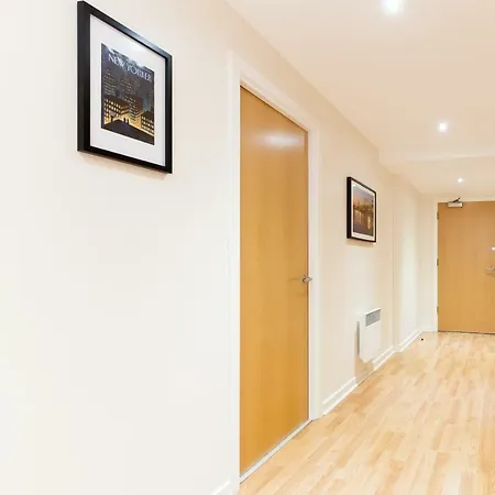 Modern Two Bedroom Apartments Edinburgh Exterior photo